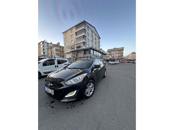 (SON 5 GÜN )Hyundai i30 1.6 CRDi Style Ekonomik Fırsat