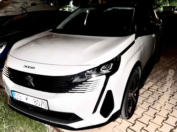 Sahibinden Peugeot 3008 1.5 BlueHDI Allure 2022 Model  75.000 km Beyaz