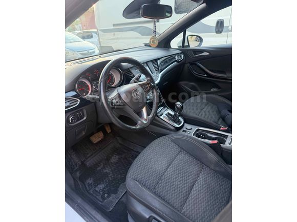 Galeriden Opel Astra 1.4 T Dynamic 2016 Model Aydın 150.307 km Beyaz