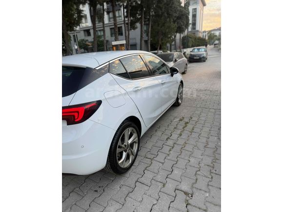 Galeriden Opel Astra 1.4 T Dynamic 2016 Model Aydın 150.307 km Beyaz