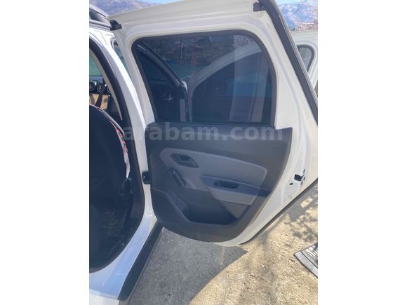  Sahibinden 4*2 Dacia Duster 1.3 Tce Comfort 2022 Model 