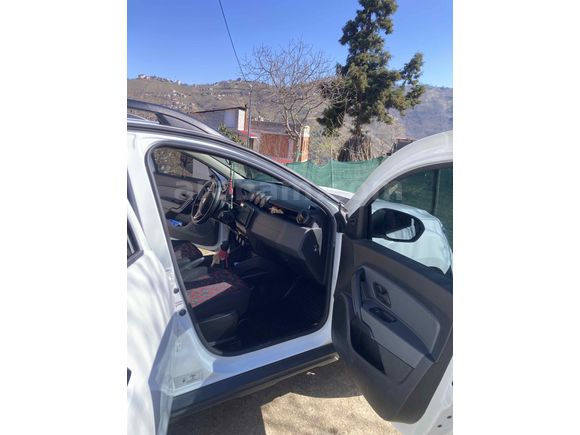  Sahibinden 4*2 Dacia Duster 1.3 Tce Comfort 2022 Model 