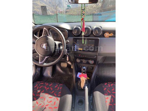  Sahibinden 4*2 Dacia Duster 1.3 Tce Comfort 2022 Model 