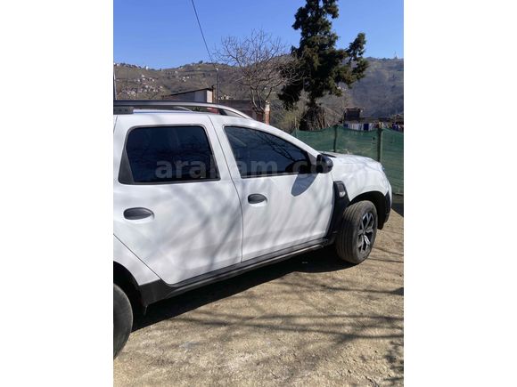  Sahibinden 4*2 Dacia Duster 1.3 Tce Comfort 2022 Model 