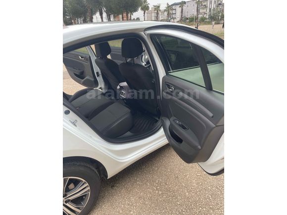 Sahibinden Renault Megane 1.3 TCe Touch 2025 Model 