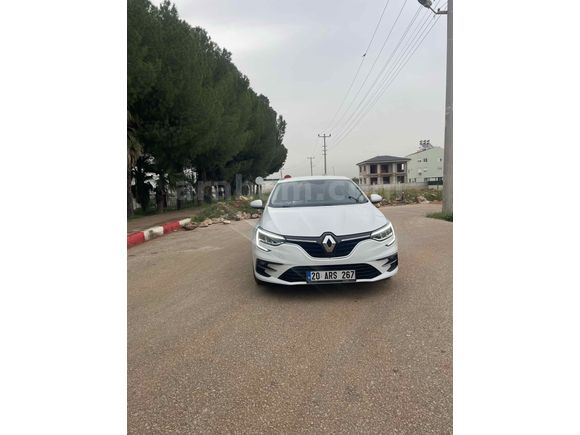 Sahibinden Renault Megane 1.3 TCe Touch 2025 Model 