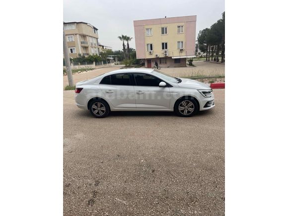 Sahibinden Renault Megane 1.3 TCe Touch 2025 Model 