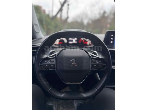 Galeriden Peugeot 2008 1.2 PureTech Active 2020 Model İstanbul