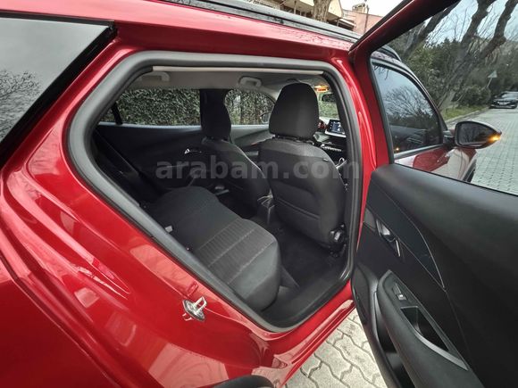 Galeriden Peugeot 2008 1.2 PureTech Active 2020 Model İstanbul