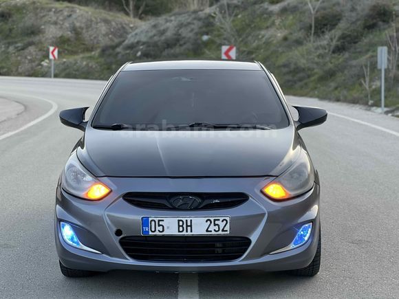 Sahibinden Hyundai Accent Blue 1.6 CRDI Mode Plus 2012 Model 