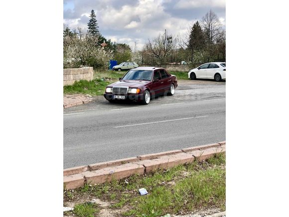 Sahibinden Mercedes - Benz 200 1988 Model  381000 km Bordo