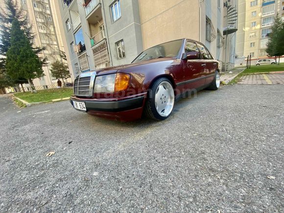 Sahibinden Mercedes - Benz 200 1988 Model  381000 km Bordo