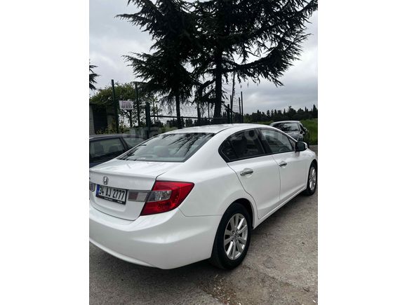 Sahibinden Honda Civic 1.6i VTEC Eco Elegance 2013 Model 