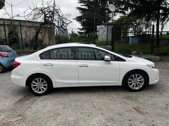 Sahibinden Honda Civic 1.6i VTEC Eco Elegance 2013 Model 