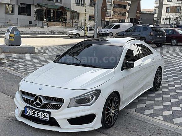 2014 CLA 200 benzinli 163.000 km