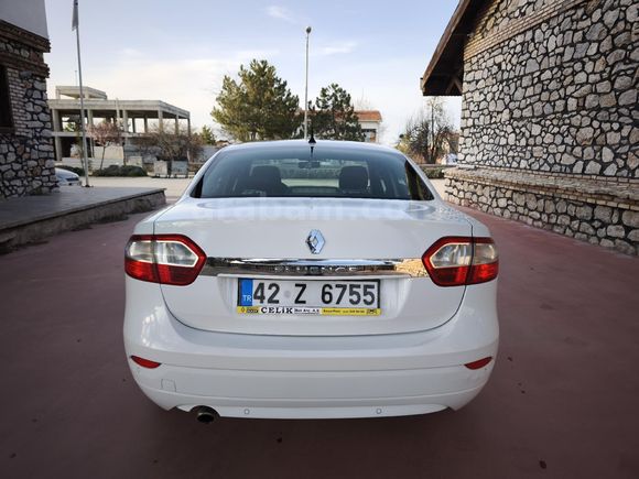 Hatasız Boyasız Tramersiz  Fluence 1.5 dCi Touch 2015 Model Konya