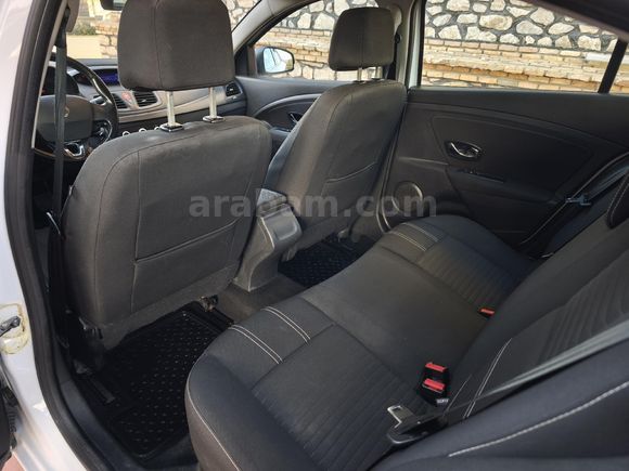 Hatasız Boyasız Tramersiz  Fluence 1.5 dCi Touch 2015 Model Konya