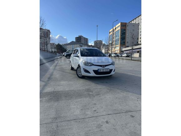 Sahibinden Hyundai i20 1.4 CVVT Jump 2014 Model Ankara 188000 km Beyaz