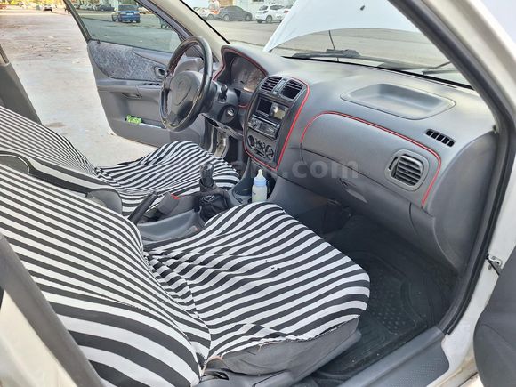 Sahibinden Mazda 323 1.5 2000 Model  315 km Beyaz