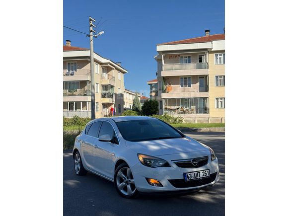 Sahibinden Opel Astra 1.3 CDTI ecoFLEX Sport 2011 Model  154.000 km Beyaz