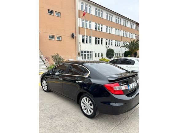 Sahibinden Honda Civic 1.6i VTEC Eco Elegance 2014 Model 