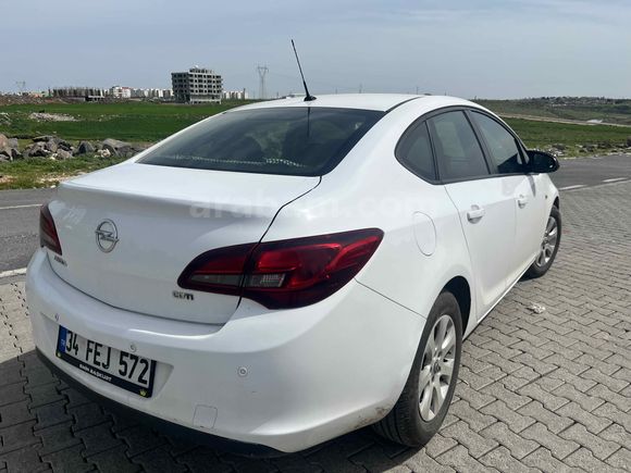 Sahibinden Opel Astra 1.6 CDTI Design 2017 Model  199.000 km Beyaz