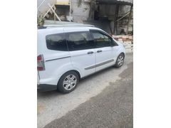 Sahibinden Ford Tourneo Courier 1.6 TDCi Titanium 2015 Model  287.000 km Beyaz