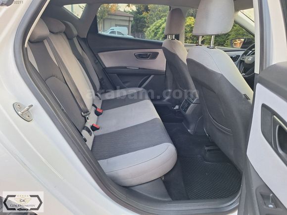 SEAT LEON 1.6 TDİ CR STYLE OTOMATİK DSG