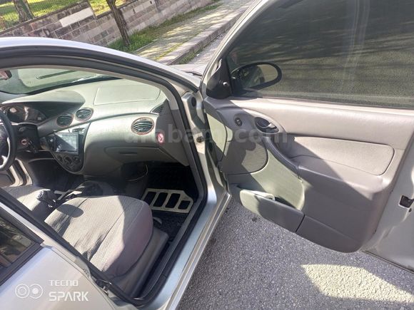 Sahibinden Ford Focus 1.6 Ambiente 2001 Model