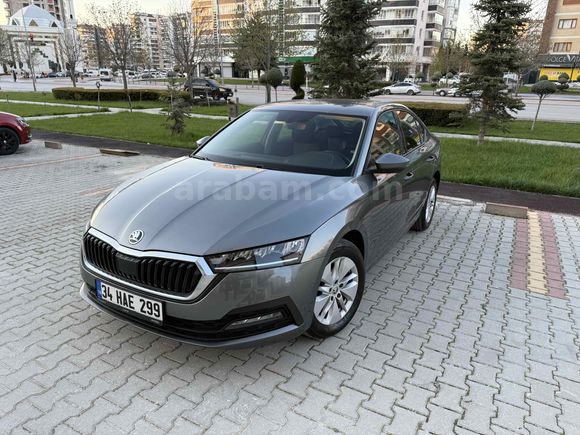 2023 OCTAVİA 1.0 E-TEC ELİTE HYRİD HATASIZ BOYASIZ DEĞİŞENSİZ HASAR KAYITSIZ GARANTİLİ  K.K TAKSİT