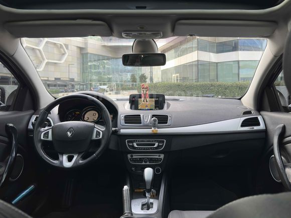 RENAULT MEGANE 3 COUPE OTOMATİK CAM TAVAN TOMTOM NAVİ DEĞİŞENSİZ
