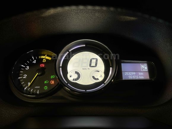 RENAULT MEGANE 3 COUPE OTOMATİK CAM TAVAN TOMTOM NAVİ DEĞİŞENSİZ
