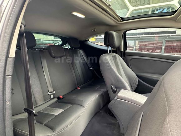 RENAULT MEGANE 3 COUPE OTOMATİK CAM TAVAN TOMTOM NAVİ DEĞİŞENSİZ