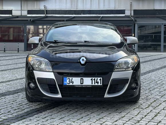 RENAULT MEGANE 3 COUPE OTOMATİK CAM TAVAN TOMTOM NAVİ DEĞİŞENSİZ