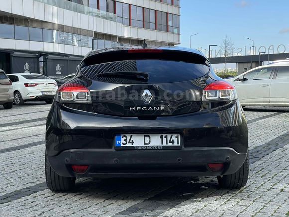 RENAULT MEGANE 3 COUPE OTOMATİK CAM TAVAN TOMTOM NAVİ DEĞİŞENSİZ