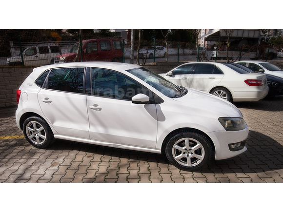İLK SAHİBİNDE DEĞİŞENSİZ SORUNSUZ ÇOK TEMİZ VOLKSWAGEN POLO 1.4 CHROME EDITION 