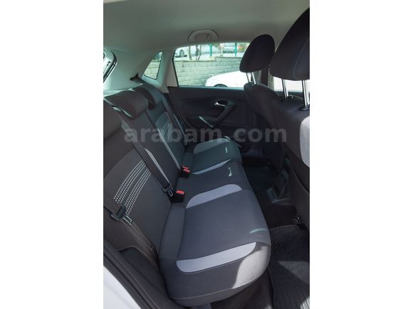 İLK SAHİBİNDE DEĞİŞENSİZ SORUNSUZ ÇOK TEMİZ VOLKSWAGEN POLO 1.4 CHROME EDITION 