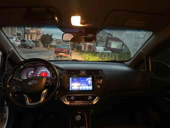 1.4CRDİ 95 Km de hatasız boyasız dosta gider 