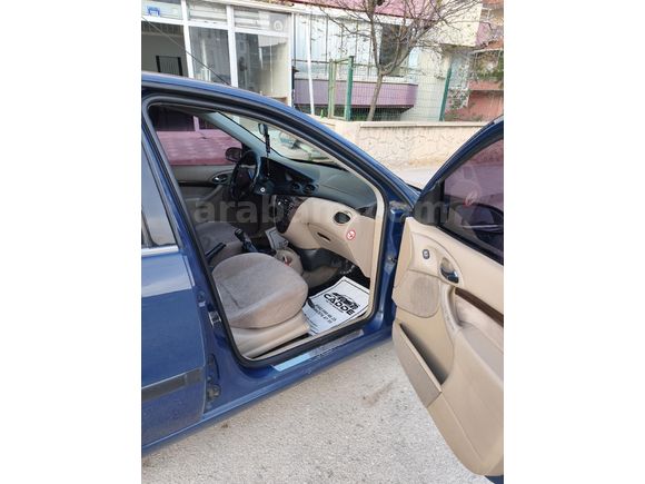 Galeriden Ford Focus 2.0 Ghia 2001 Model Ankara