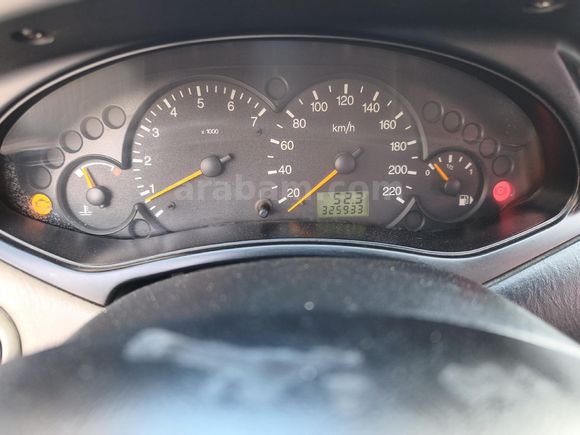 Galeriden Ford Focus 2.0 Ghia 2001 Model Ankara