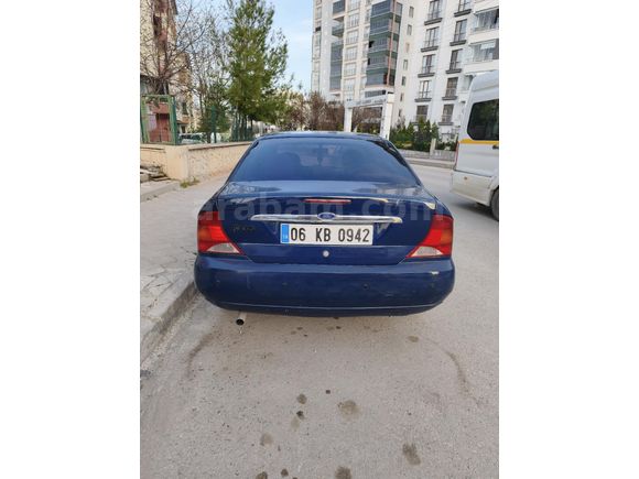 Galeriden Ford Focus 2.0 Ghia 2001 Model Ankara