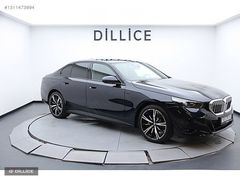 ///DİLLİCE/// 2025 BMW 520i MSPORT 1.6 190HP BAYİ HATASIZ