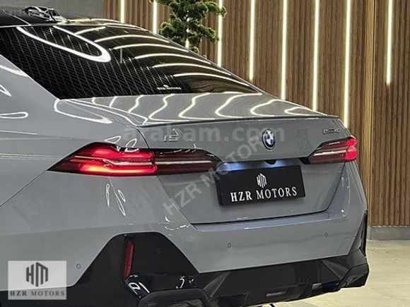 HZR MOTORS 2025 İ5 M SPORT HEADUP BOWERS&WİLKİNS 20'JANT TRUFF