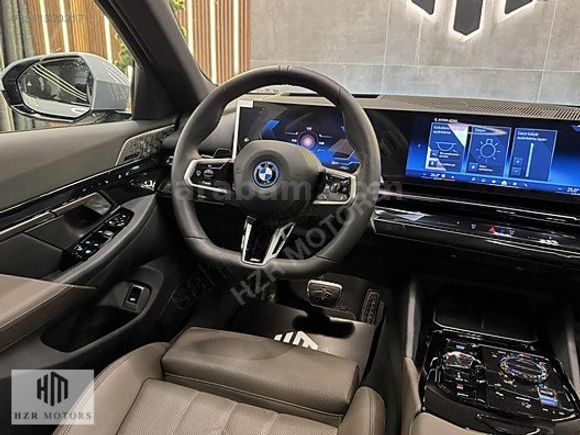 HZR MOTORS 2025 İ5 M SPORT HEADUP BOWERS&WİLKİNS 20'JANT TRUFF
