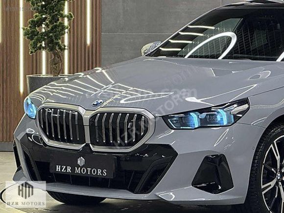 HZR MOTORS 2025 İ5 M SPORT HEADUP BOWERS&WİLKİNS 20'JANT TRUFF