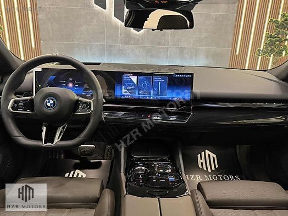 HZR MOTORS 2025 İ5 M SPORT HEADUP BOWERS&WİLKİNS 20'JANT TRUFF