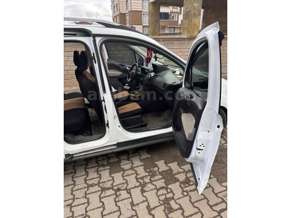 HATASIZ 1.6 TDCI TİTANYUM PLUS FORD COURİER 