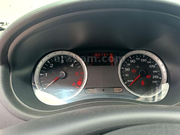 Sahibinden Renault Clio 1.5 dCi Authentique Edition 2012 Model  18100km Beyaz