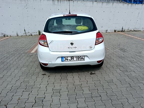 Sahibinden Renault Clio 1.5 dCi Authentique Edition 2012 Model  18100km Beyaz