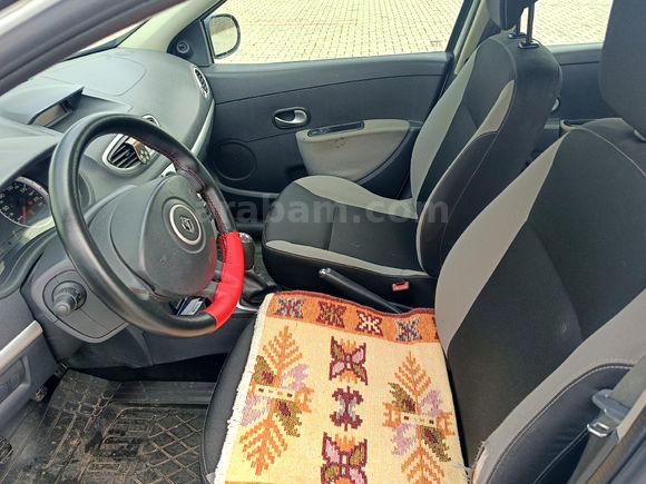 Sahibinden Renault Clio 1.5 dCi Authentique Edition 2012 Model  18100km Beyaz